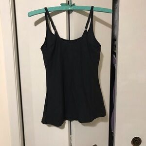 Flexees Ladies Black Top Size Medium $5.00 AS AN ADD ON